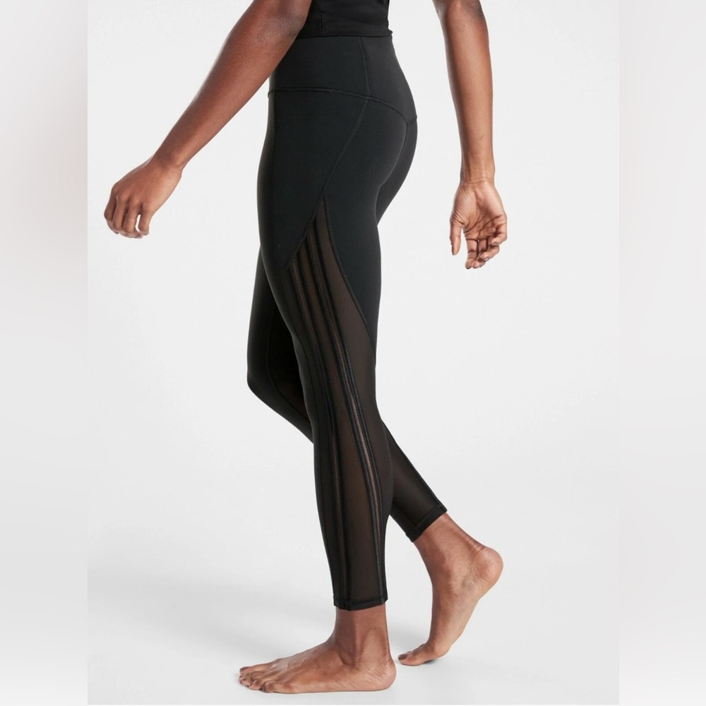 ATHLETA Shakti Mesh 7/8 Tight - Black Leggings - Style #599728 - Small - EUC